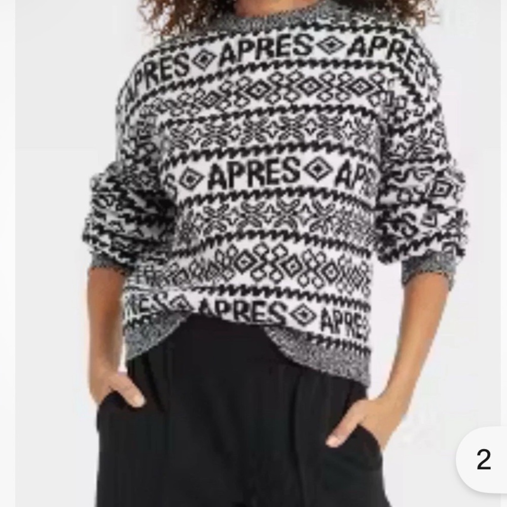 a new day Apres Sweater size medium black white NWOT cozy